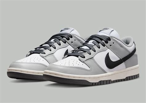 graue dunks low schuhe.